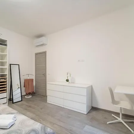 Guesthost - San Giacomo District Modern Trieste