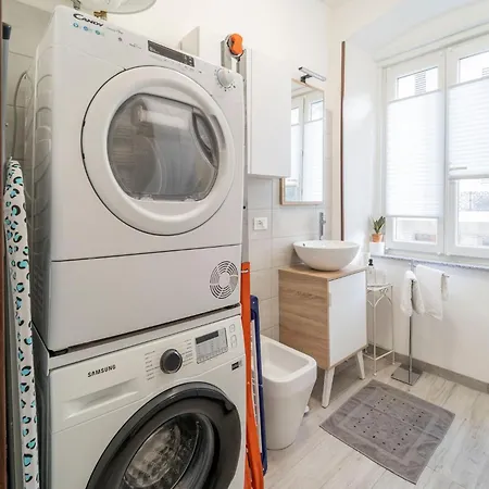 Lejlighed Guesthost - San Giacomo District Modern