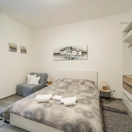 アパート Guesthost - San Giacomo District Modern *